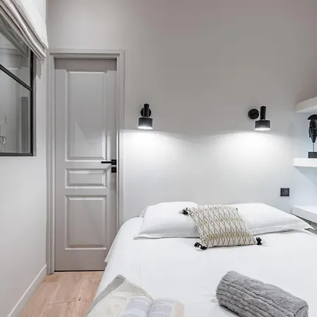 Appartement La Croix - Old Town Modern Apartment - 2 Bedrooms Nice