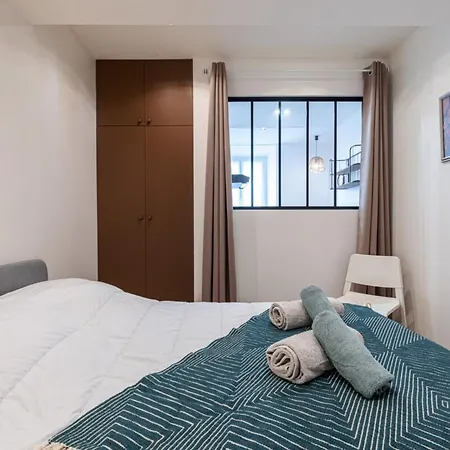 Mari 71 - Unique Apt Near Sea *