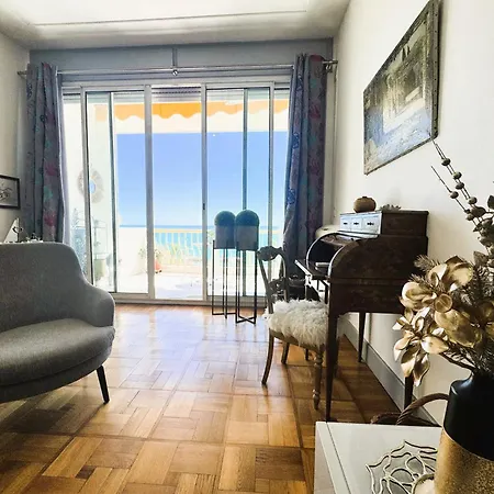 2 Pieces Avec Terrasse Et Vue