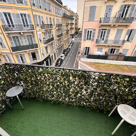 Hype-center Balcony 3br Ac Near Tram For6 Guests Apartment *