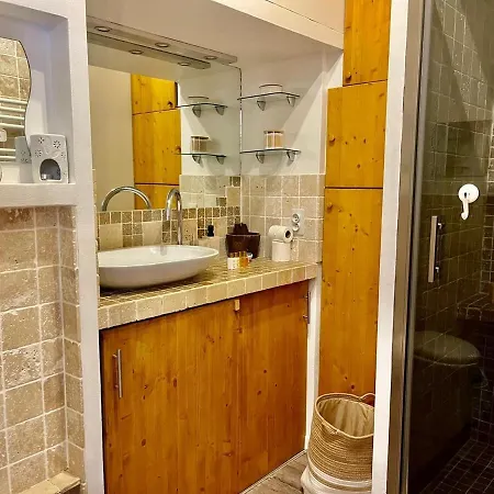 Le Splendide Yourhosthelper Apartment *