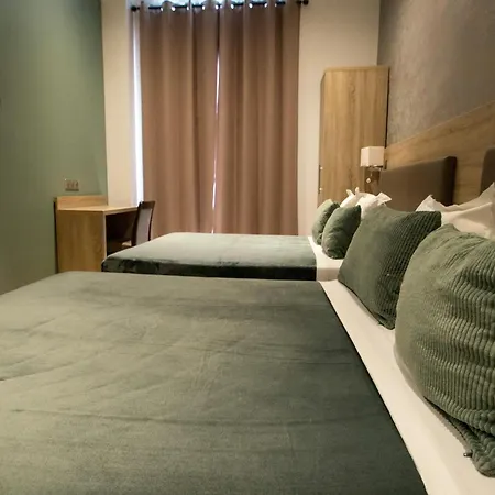 Hotel Parisien 3*