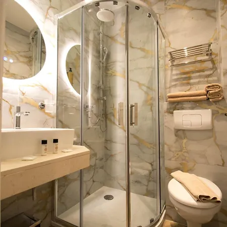 Hotel Parisien 3*