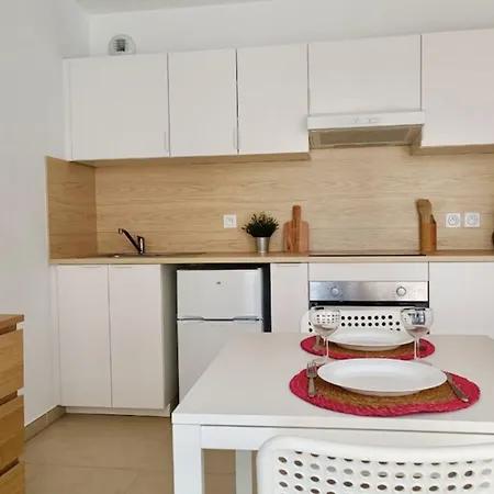 Charming 23 M Near The Sea Apartment Nice