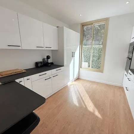 Holiday home Modern House Fabron, Garden, Air Conditioning