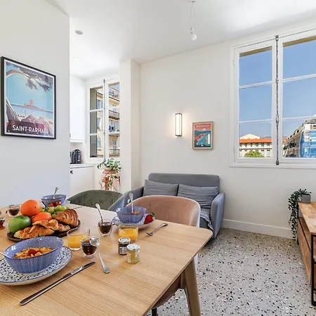 Apartament Douane - 2 Bedroom In Front Of The Port *