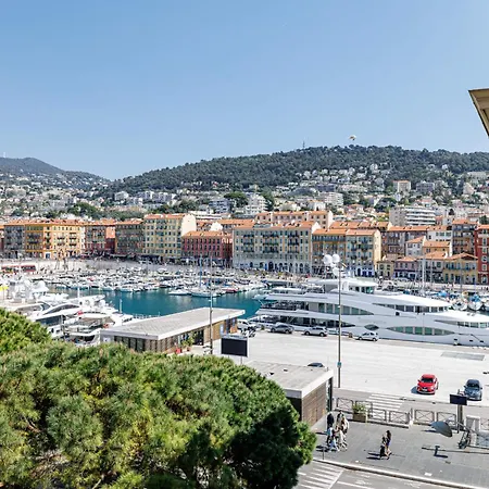 Douane - 2 Bedroom In Front Of The Port *