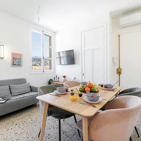 Apartament Douane - 2 Bedroom In Front Of The Port