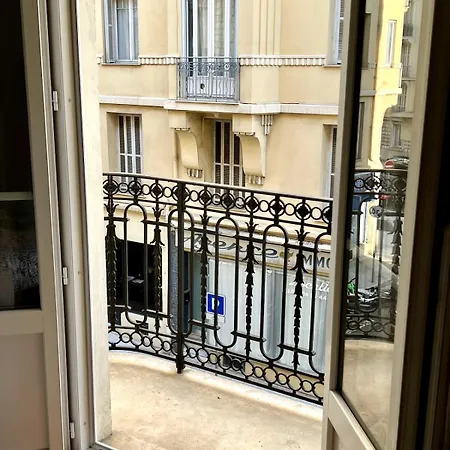 Apartment Lumineux Dans Le Quartier Des Fleurs