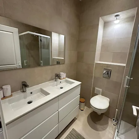 3 Bedroom Center Apartment