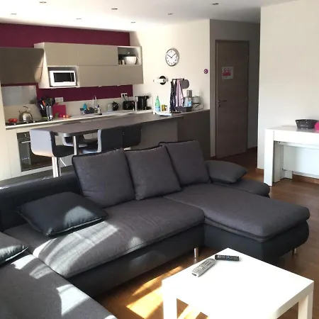 3 Pieces Pres De La Promenade Apartment *