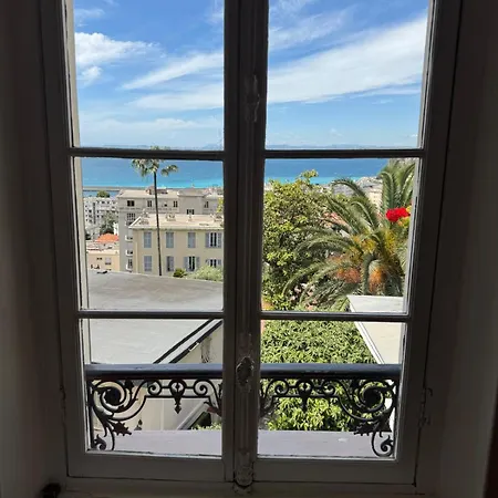 Apartment Palmeraie - Magnifique D'epoque Avec Vue 4 Personnes Avec Terrasse Le Port *