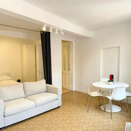 2 Pieces Proche Apartment *