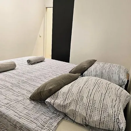 T2 With Contemporary Design And Air Conditioning *