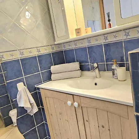 T2 With Contemporary Design And Air Conditioning *