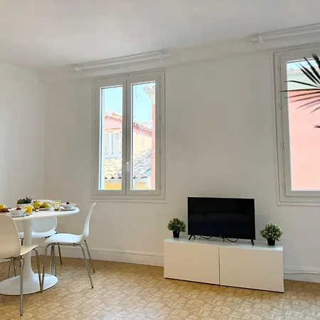 2 Pieces Proche Apartment *
