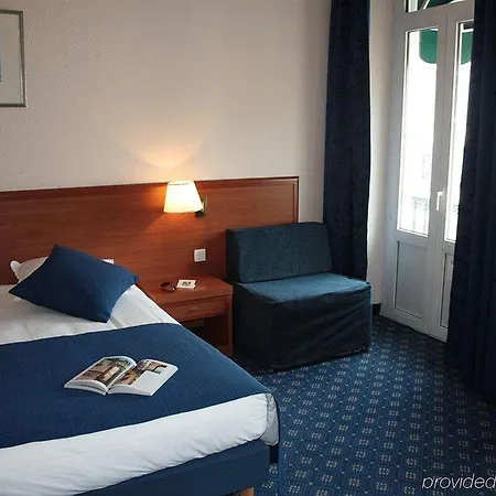 Univers Otel