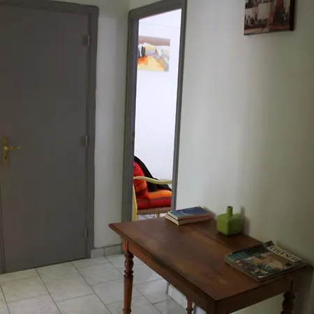 Le Papon Apartment