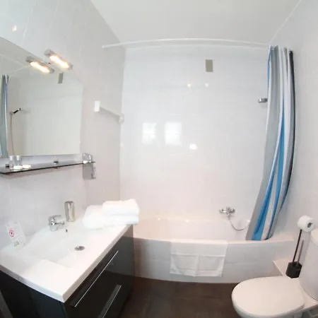 Aparthotel Nice Beach 4*