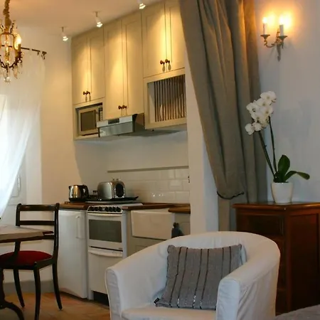 Mougins Village Lets