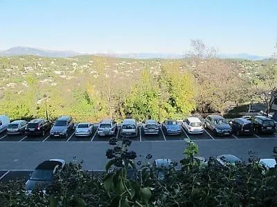 Mougins Village Lets Apartment *
