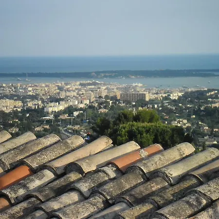 Mougins Village Lets Apartment *