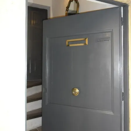 Mougins Village Lets Apartment *