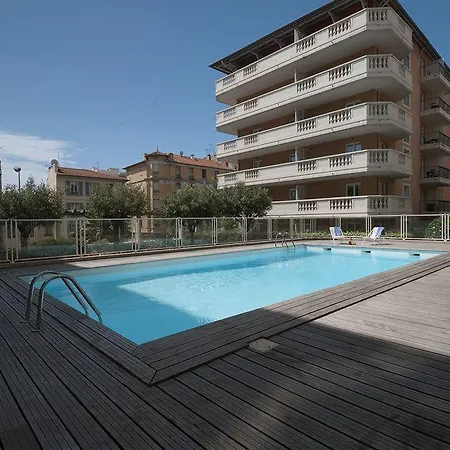 Apartahotel Adagio Access Magnan Niza