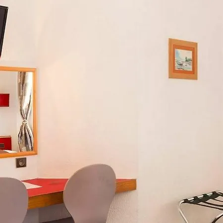 Hostel Ozz Νίκαια