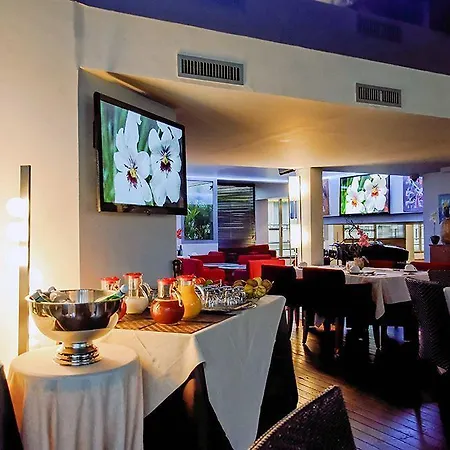 Goldstar & Hotel 4*