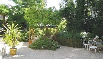 Résidence La Léonie Aparthotel