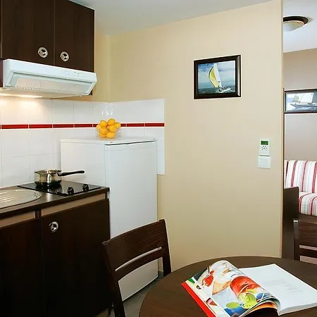 أبارت سيتي أكروبوليس 3* نيس