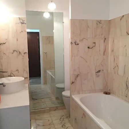 Du Grand Apartment *