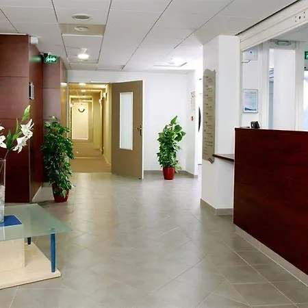 أبارت سيتي أكروبوليس 3*