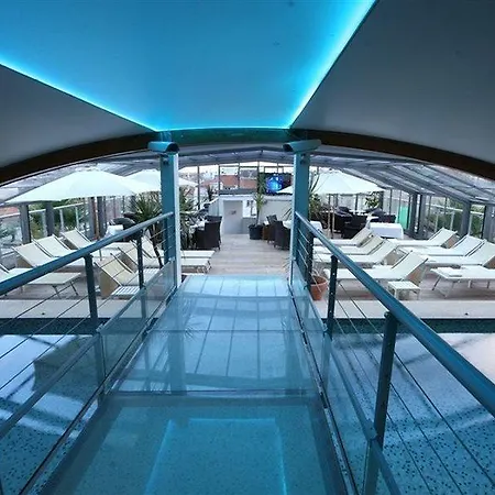 Goldstar & 4* Nizza