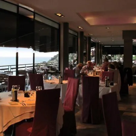 Le Versailles Hotel