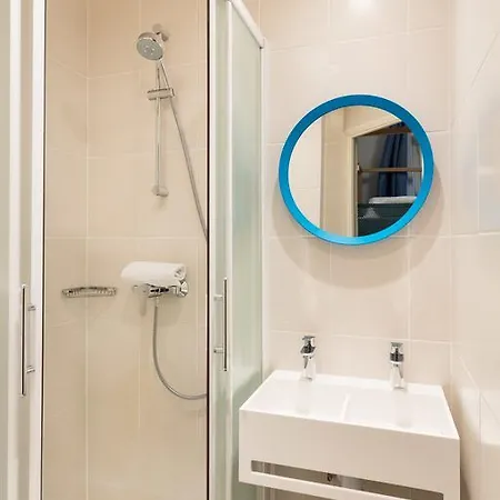 Hostel Ozz Νίκαια