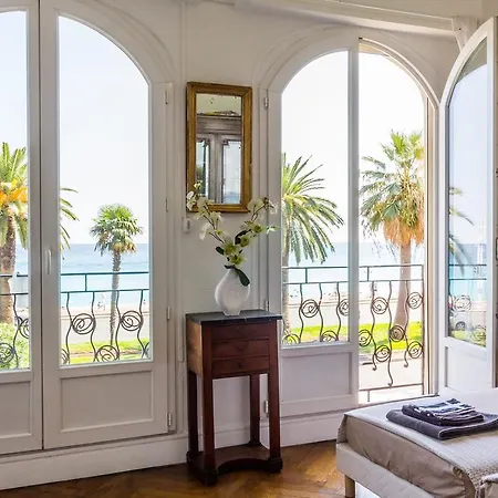 Beautiful By The Sea Front Ницца