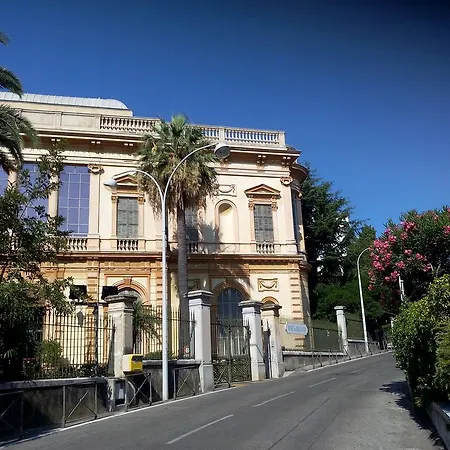 Du Chateau Nice