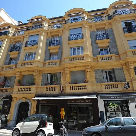 Le 10 - Massena *
