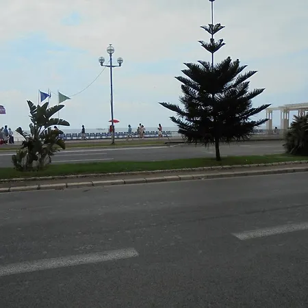 6 Rue Massenet * Nice