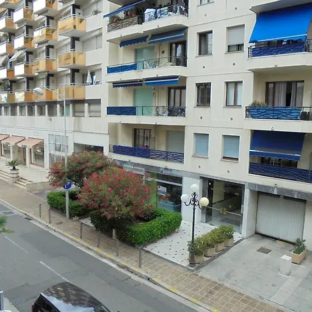 6 Rue Massenet * Nice