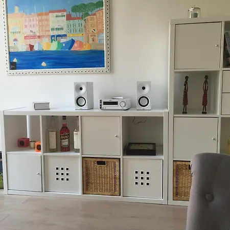 2 Bedrooms In Central Location On The Famous Place Massena Niza