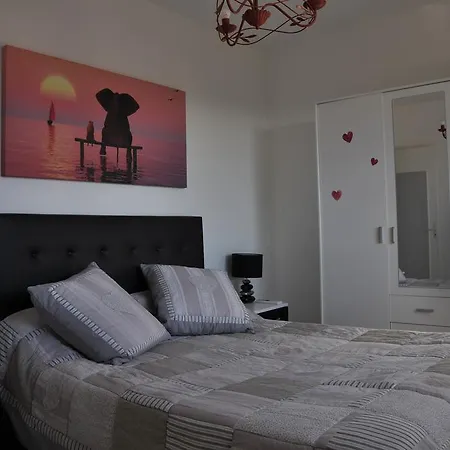 Jeanloude Apartment *