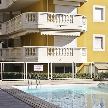 My Casa Magnan - Parking And Pool Apartment *