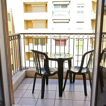 My Casa Magnan - Parking And Pool Apartment