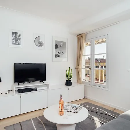 Oli's Flat