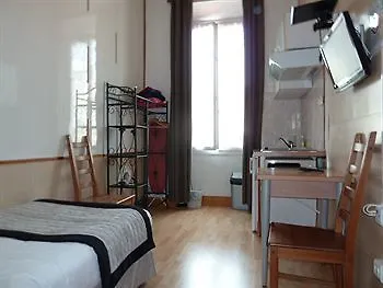 Ajoupa Szálloda 2*