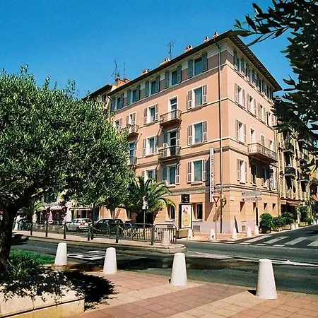 Relais Acropolis 3* Ницца