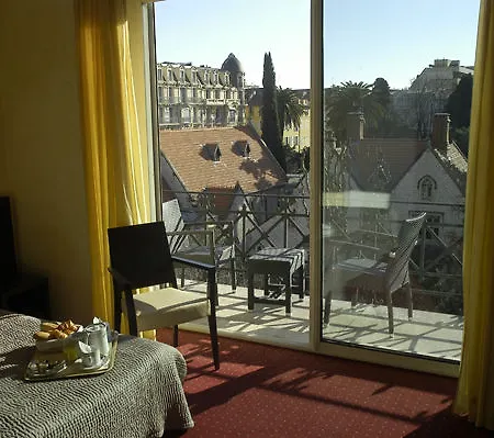 Hotel Carlton